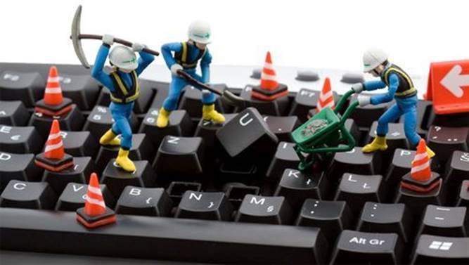 Ein Bild, das drinnen, Tastatur, Spielzeug, sitzend enthlt.

Automatisch generierte Beschreibung